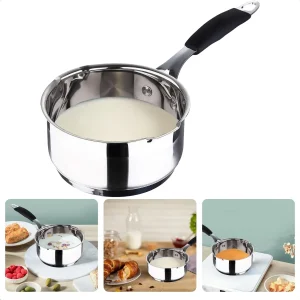 Cheqo® Luxe Sauspan - met Dubbele Schenktuit en Siliconen Handvat - Inductiegeschikt - Met Maataanduiding - Vaatwasserbestendig - Voor Alle Warmtebronnen - Gelijkmatige Warmteverdeling - Steelpan - Saus Pan - RVS - 1.3 L - 16 cm Diameter
